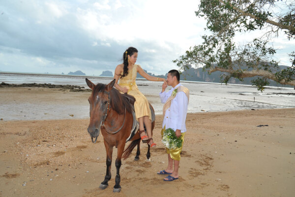 普吉島(Phuket) 駿馬個性婚禮