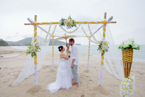 象背上的婚礼-西式海滩婚礼